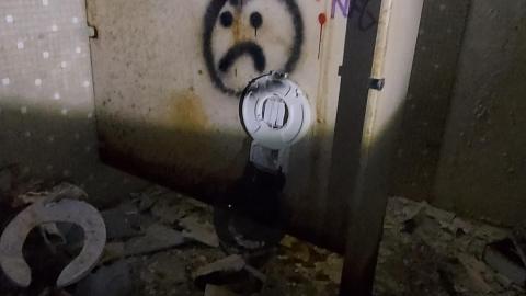 Roofs scare me - 20201205_165042.jpg