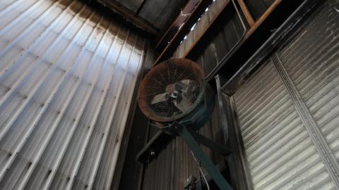 21 Hours L8er (+2months) - IMG_5992 shooped.jpg