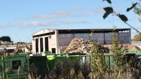 21 Hours L8er (+2months) - IMG_5978 shooped.jpg