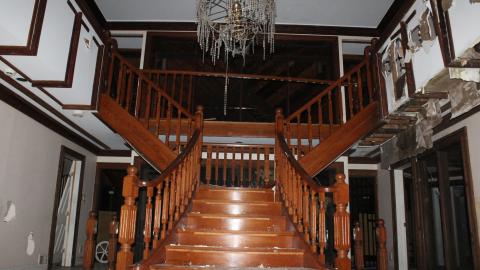 Putting the "Chandelier" Back In "Classy" - IMG_3066 shooped.jpg