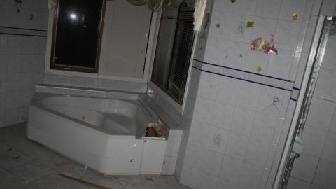 Putting the "Chandelier" Back In "Classy" - IMG_3055 shooped.jpg