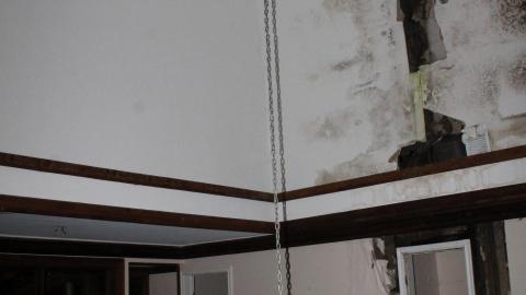 Putting the "Chandelier" Back In "Classy" - IMG_3051 shooped.jpg