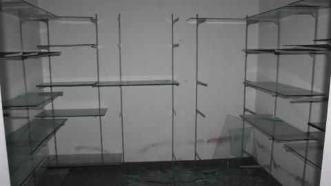 Putting the "Chandelier" Back In "Classy" - IMG_3017 shooped.jpg