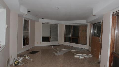 Putting the "Chandelier" Back In "Classy" - IMG_2997 shooped.jpg