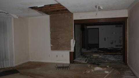 Putting the "Chandelier" Back In "Classy" - IMG_2981 shooped.jpg