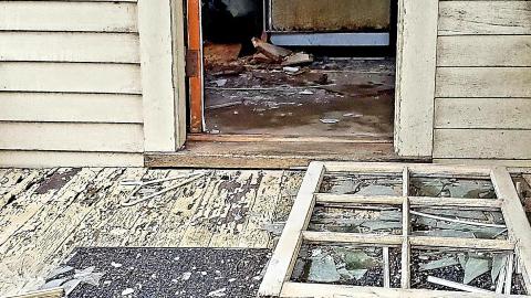 The Neighbours Were Pigs - 20201228_195536.jpg