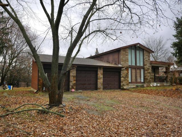 White Deer Retro - King, Ontario