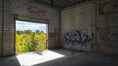 Holmes in HDR - OpenDoor01.JPG