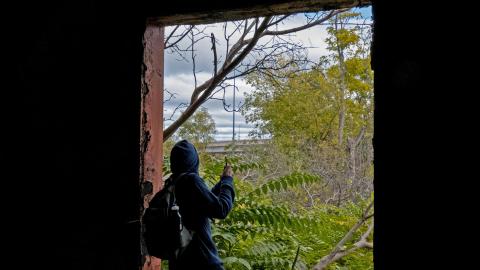 Holmes in HDR - POE.jpg