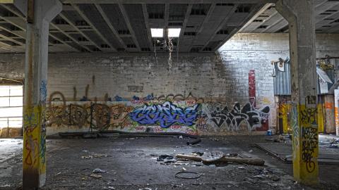 Holmes in HDR - CrazeTwo01.JPG