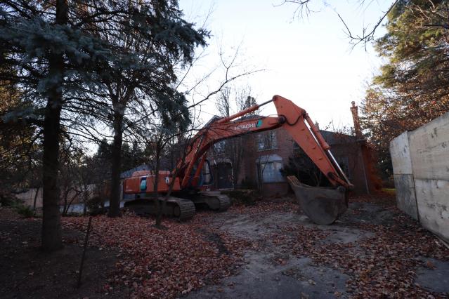 $5.5 Million Dollar 1990's Paradise photo 3