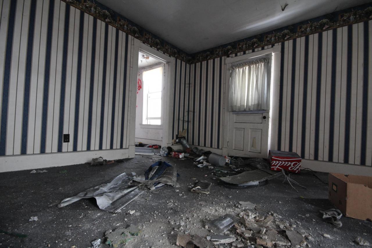 The TWICE Fire Victim Tha Day After.. - IMG_7017.JPG