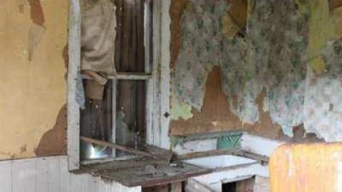 June 2011 - Folger-(ghost-town)-K-and-P36.jpg