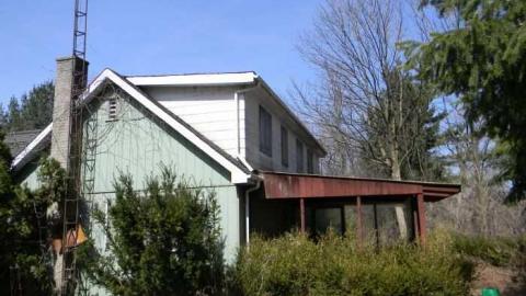 House - April 2011 - 9th-Line-Home,-Bridge-and-Barn16.jpg