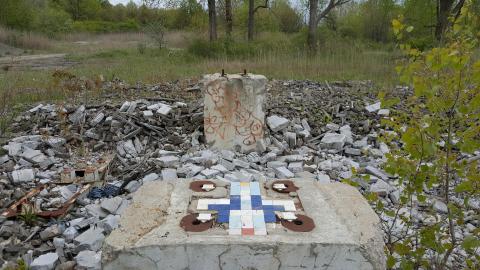 Tiny Tiles (2016) - 20160514_145812.jpg