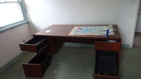 Interior I - Neglected-Manor41.jpg