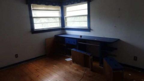 Interior I - Neglected-Manor45.jpg