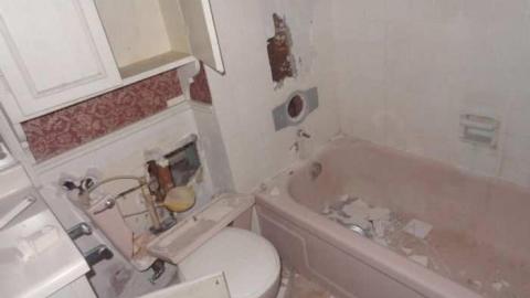 Interior I - Neglected-Manor72.jpg