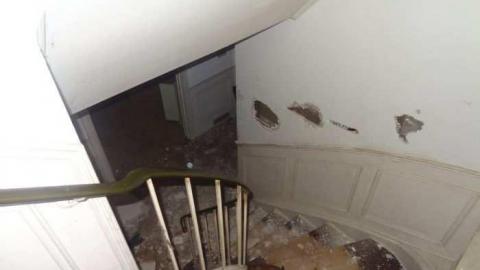 Interior I - Neglected-Manor49.jpg