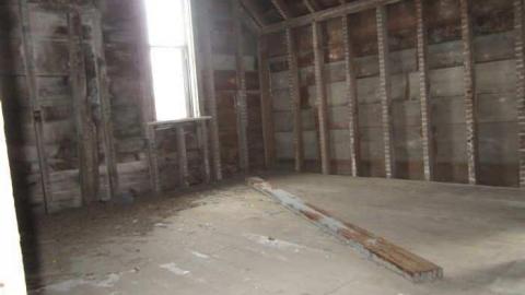 Snowball House - Dufferin-St.-House-(Snowball)22.jpg