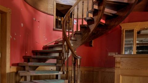 April 2019 - Collages1.jpg