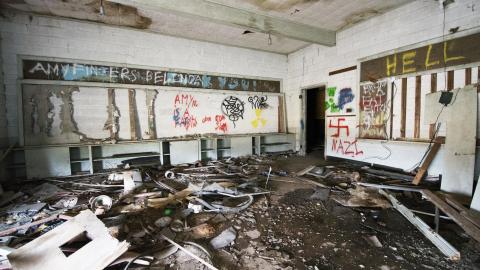 Another Brick In The Wall - February 2017 - 3.jpg