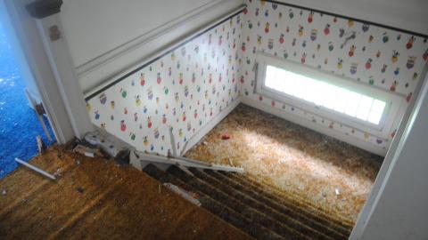 Falls Flophouse - June 2012 - DSC_0270.JPG