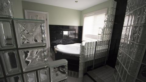 Sunningdale Pool Party - April 2019 - 18.jpg