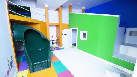 Sunningdale Pool Party - April 2019 - 30.jpg