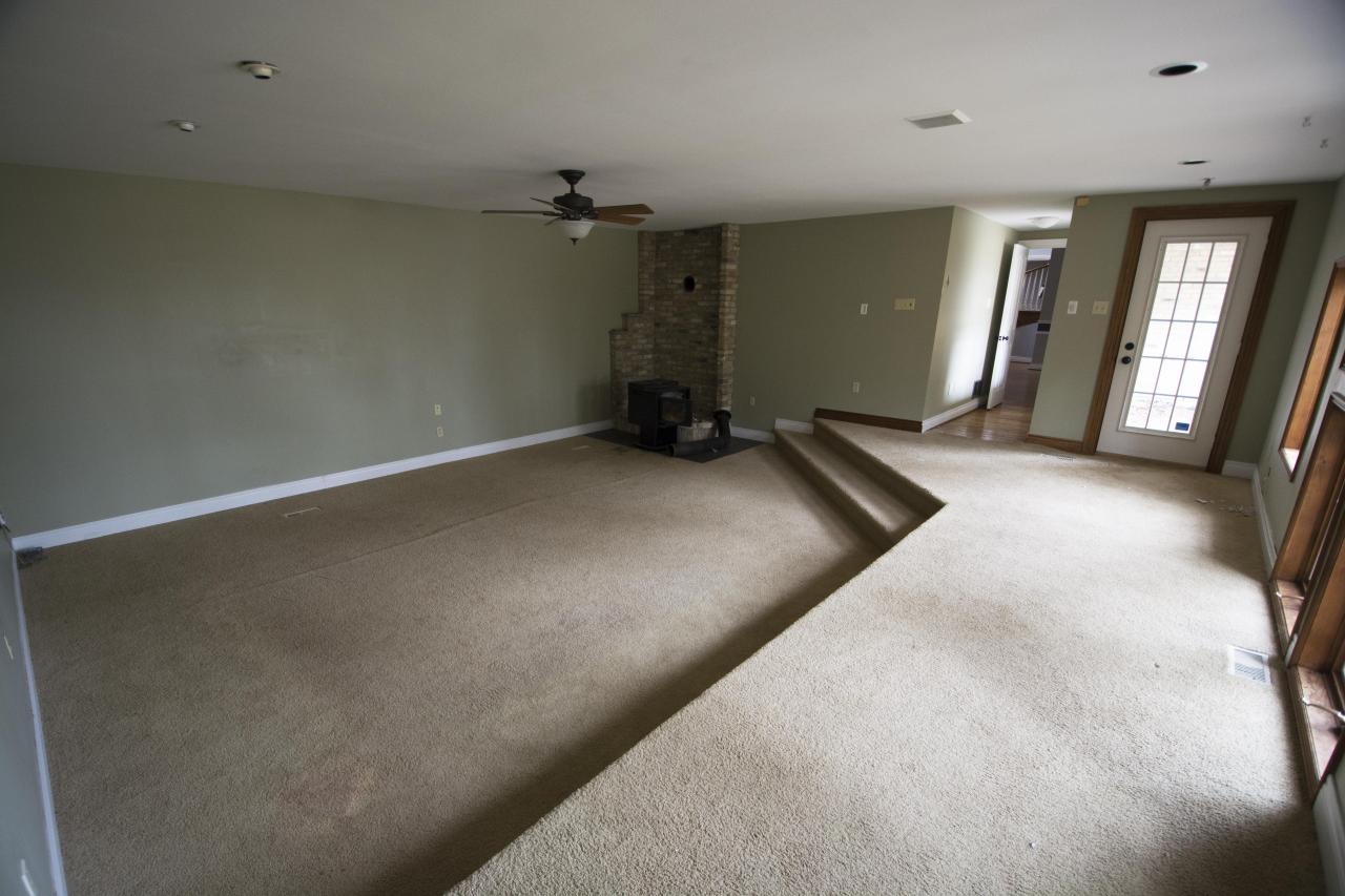 Sunningdale Pool Party - April 2019 - 33.jpg