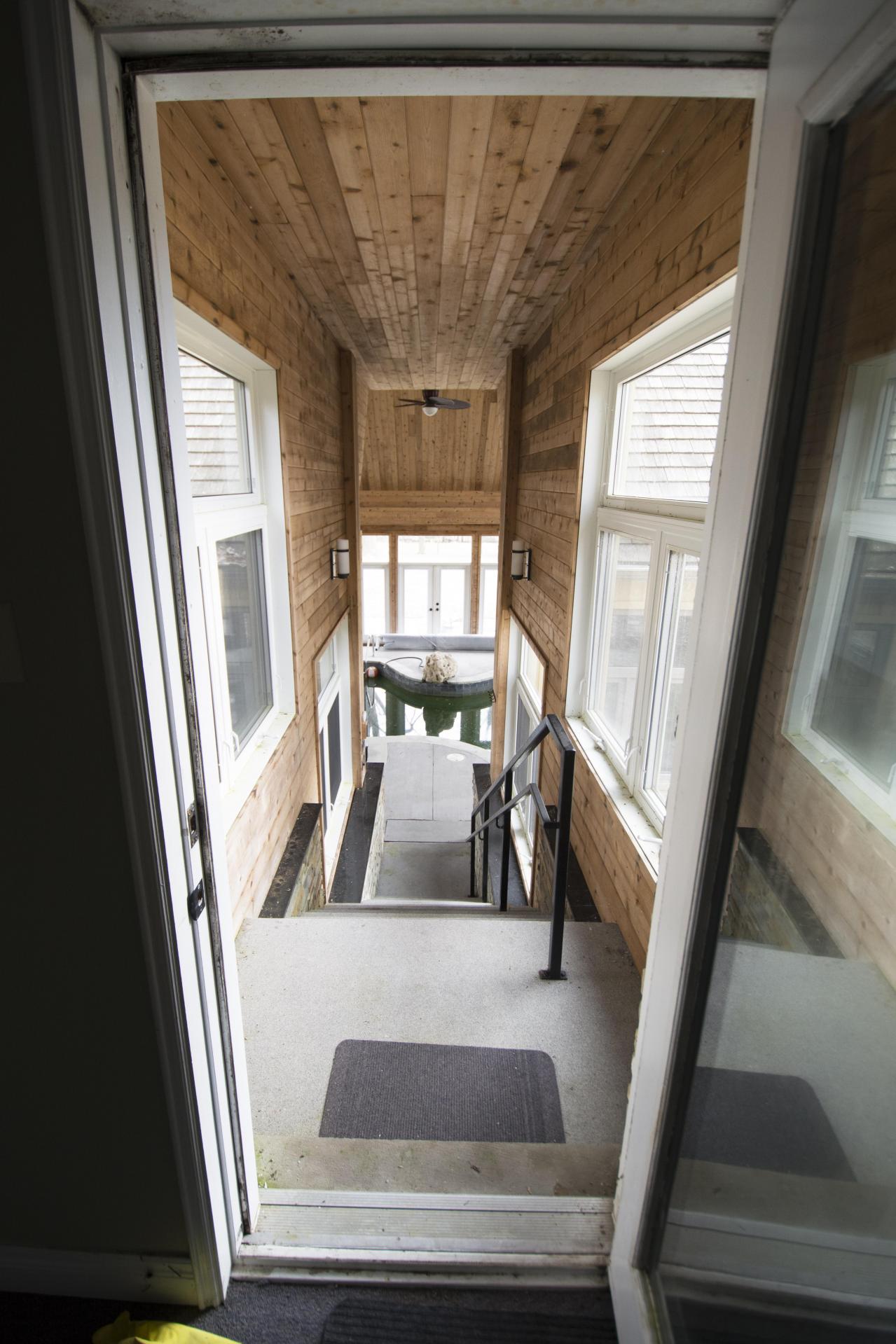 Sunningdale Pool Party - April 2019 - 35.1.jpg