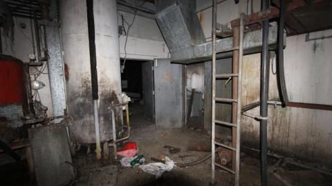 When It All Goes To Hell. In Bottles. - IMG_1309.JPG