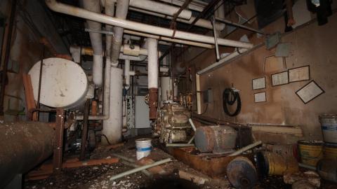 When It All Goes To Hell. In Bottles. - IMG_1295.JPG