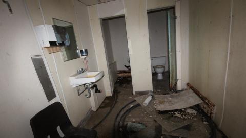 When It All Goes To Hell. In Bottles. - IMG_1238.JPG