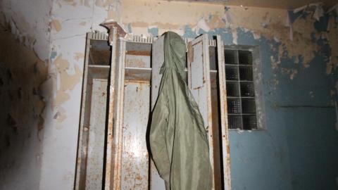 When It All Goes To Hell. In Bottles. - IMG_1235.JPG