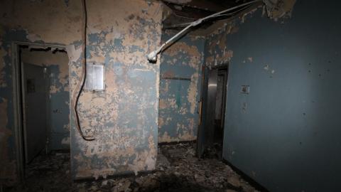 When It All Goes To Hell. In Bottles. - IMG_1234.JPG