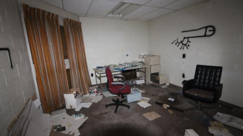 When It All Goes To Hell. In Bottles. - IMG_1226.JPG