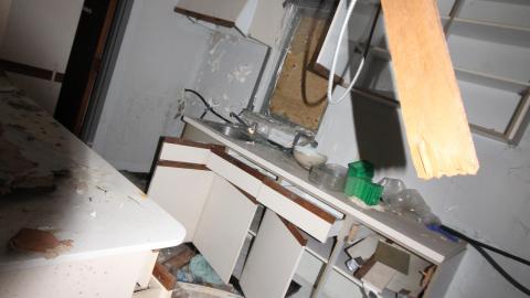 When It All Goes To Hell. In Bottles. - IMG_1218.JPG