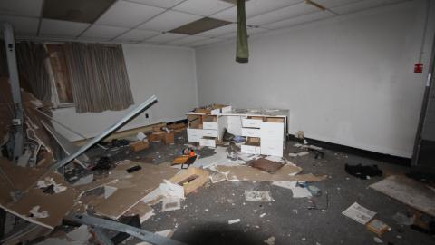 When It All Goes To Hell. In Bottles. - IMG_1214.JPG