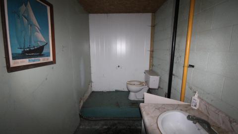 When It All Goes To Hell. In Bottles. - IMG_1206.JPG