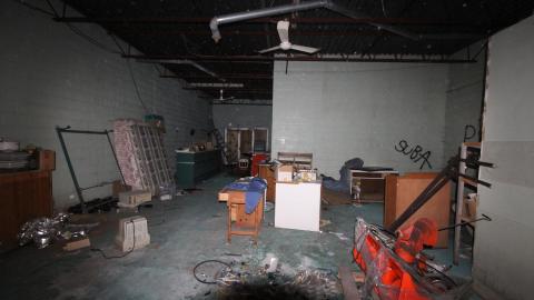 When It All Goes To Hell. In Bottles. - IMG_1199.JPG