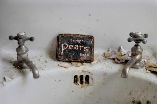 Gothic Farmhouse photo 2