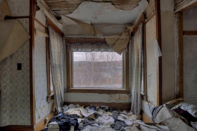 Rickety Farmhouse Mansion photo 4