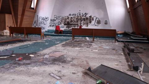 Anguishing Anglican - 07 (1).jpg