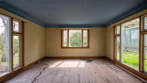 Creepy Doll - abandoned house grimsby ontario (5 of 39).jpg