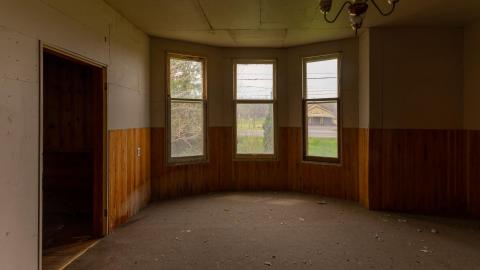 Creepy Doll - abandoned house grimsby ontario (12 of 39).jpg