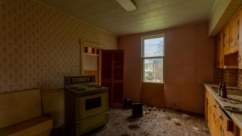 Creepy Doll - abandoned house grimsby ontario (13 of 39).jpg