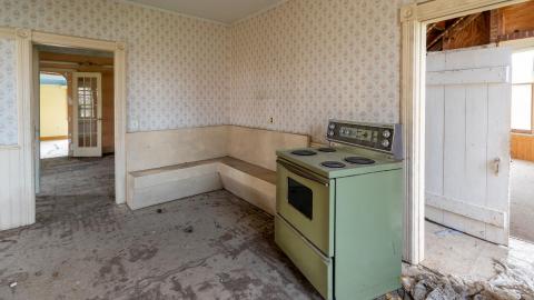 Creepy Doll - abandoned house grimsby ontario (14 of 39).jpg