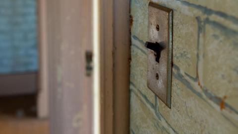 Creepy Doll - abandoned house grimsby ontario (33 of 39).jpg