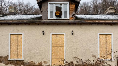 Months Before the Fire - abandoned woodhill heritage house-31.jpg